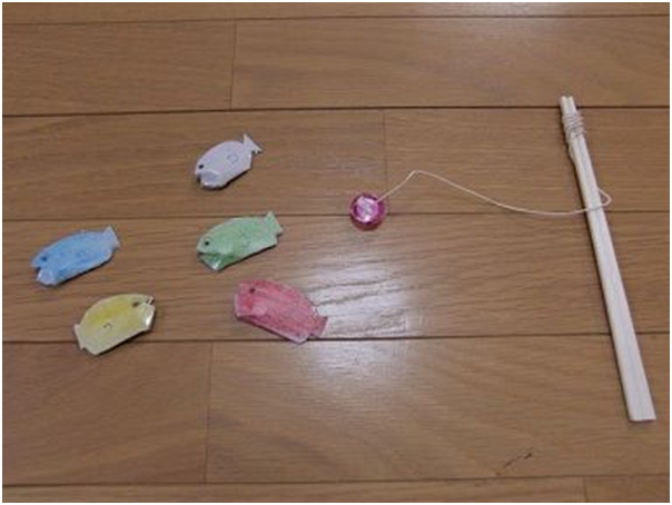 写真で簡単製作 0歳 1歳 2歳児の保育で使える手作りおもちゃ工作